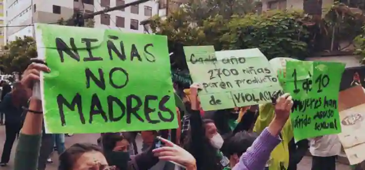 Las niñas madres de la selva ecuatoriana